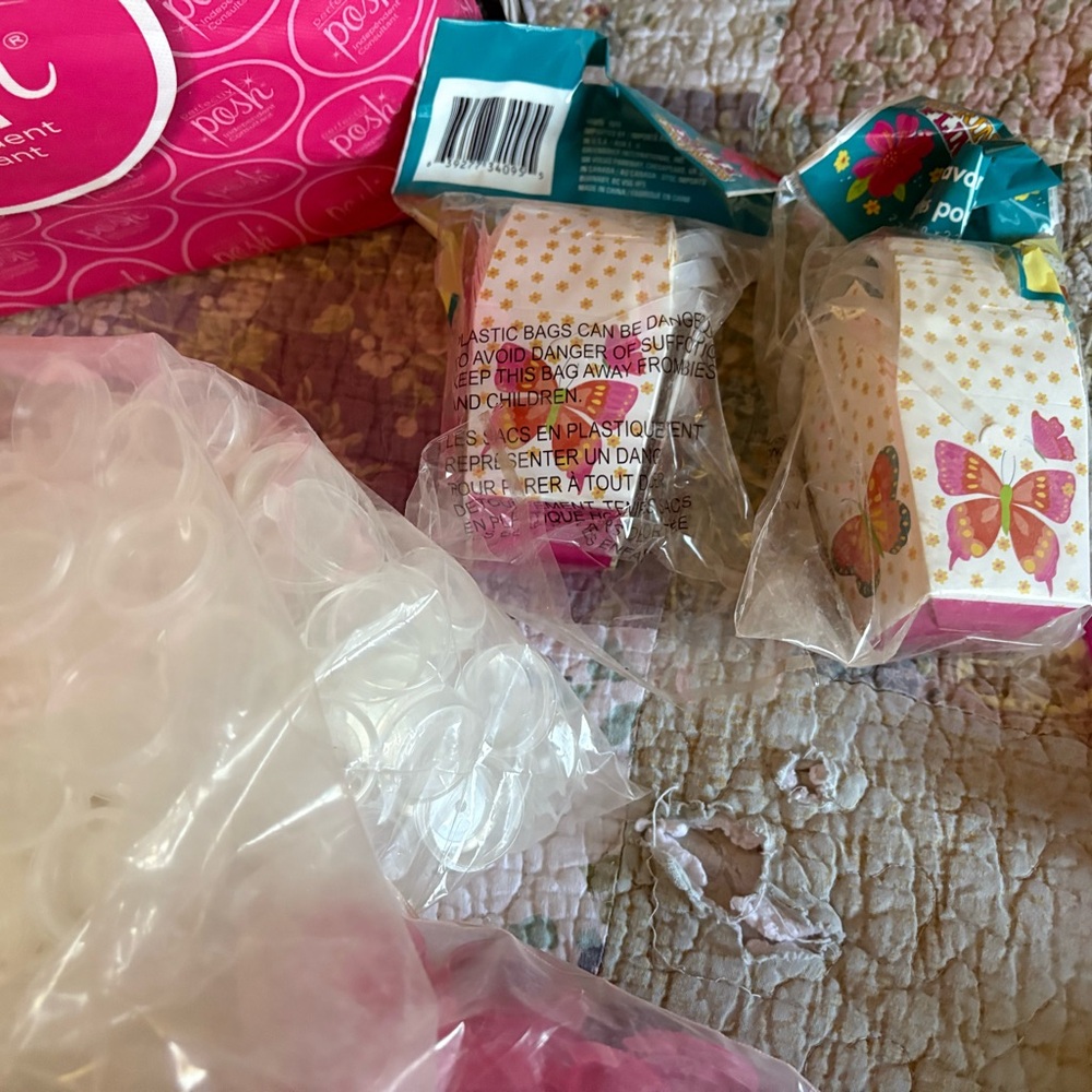 Perfectly Posh Pink and Gold Butterfly Bath Set